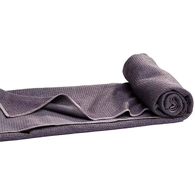 Anti-slip yoga towel