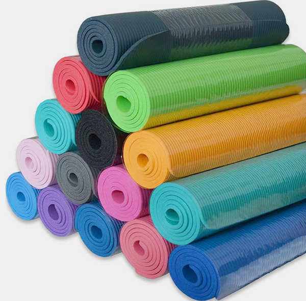 Eco-friendly and tasteless monochrome yoga mat